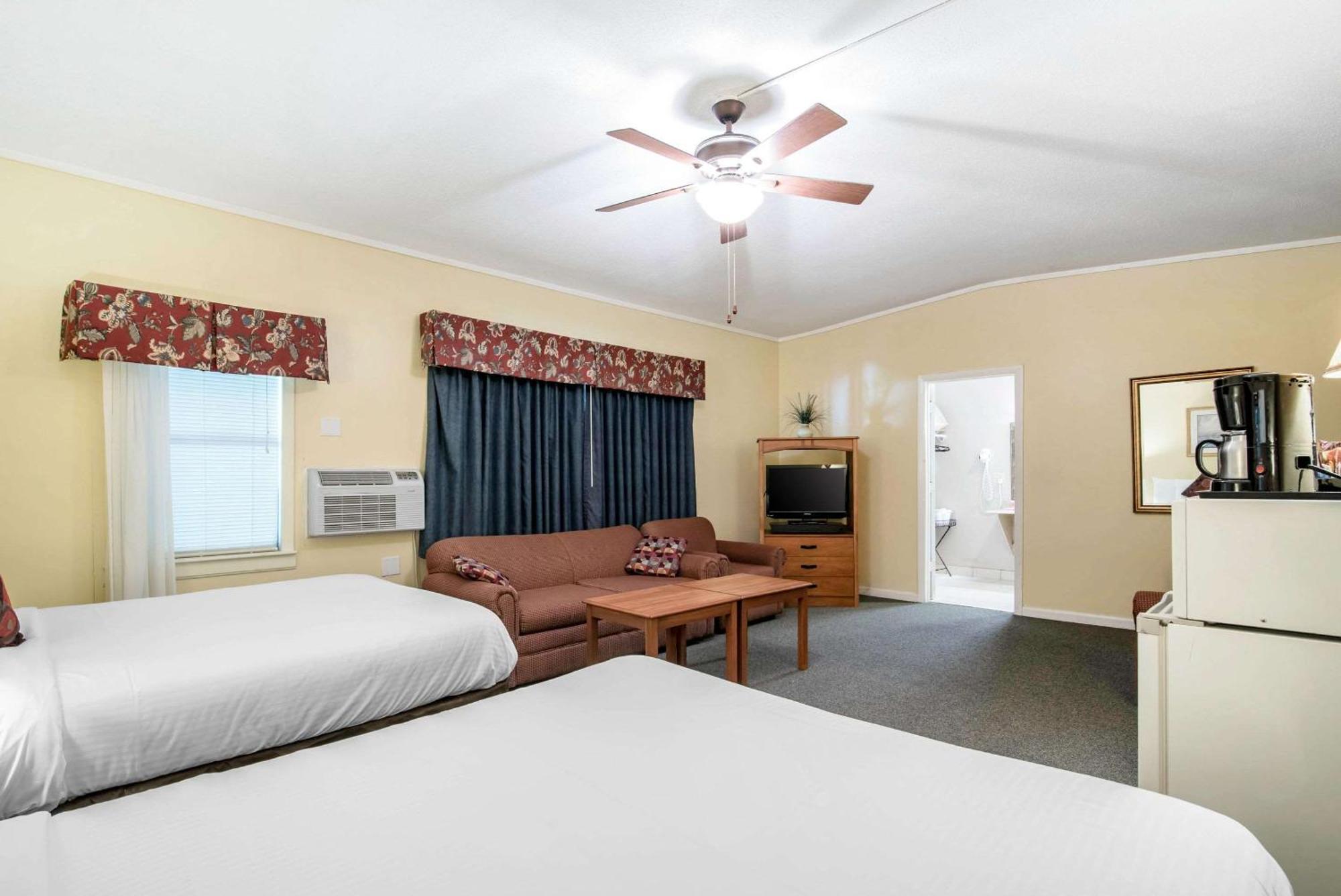 Tiltonlodge Inn & Suites Luaran gambar